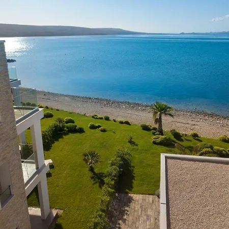 Unique Luxury Designers Right Next To The *