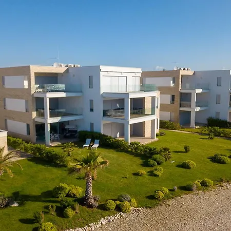 Unique Luxury Designers Right Next To The *