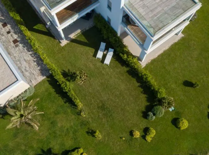 Unique Luxury Designers Right Next To The Apartamento Sukošan