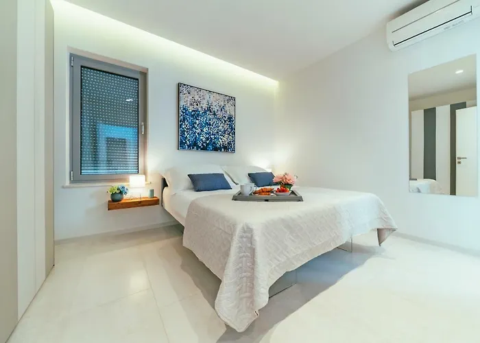 Unique Luxury Designers Right Next To The