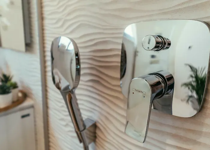 Unique Luxury Designers Right Next To The